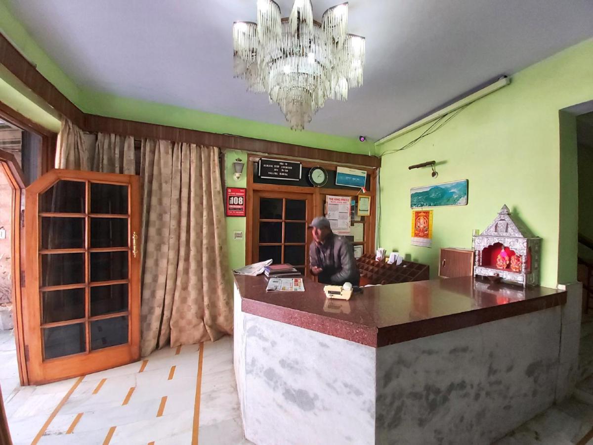 Hotel Radhe Continental Найнітал Екстер'єр фото